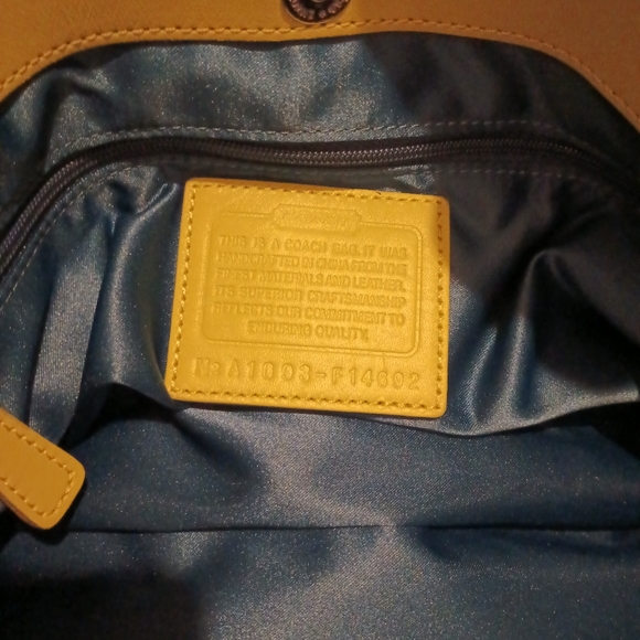 Penelope  Coach 💚💚💚 - Picture 3 of 7